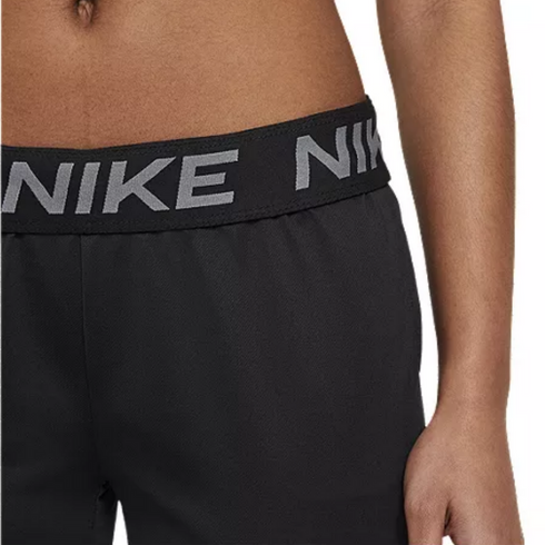 Nike Women's Attack 7/8 Workout Pants | L